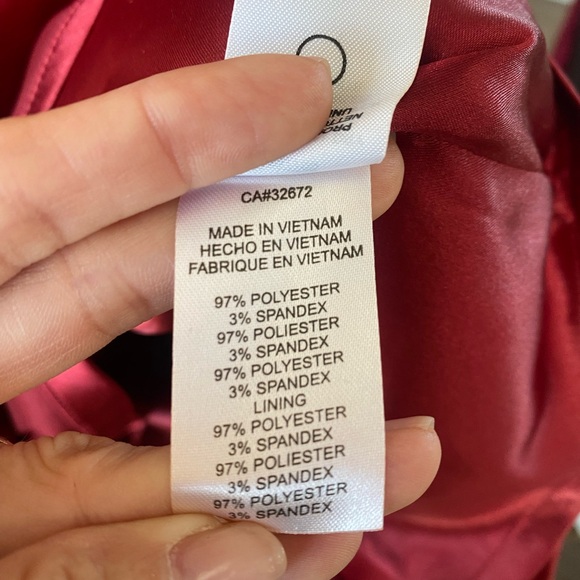 Laundry by Shelli Siegal red satin cap sleeve bodycon dress, size 2 (XS) - Picture 9 of 15